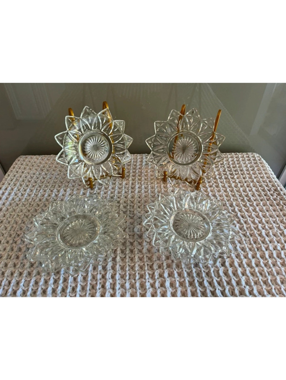 Title: Set of 8 Vintage Federal Glass Petal Clear Plates 6.5" Mid-Century 455